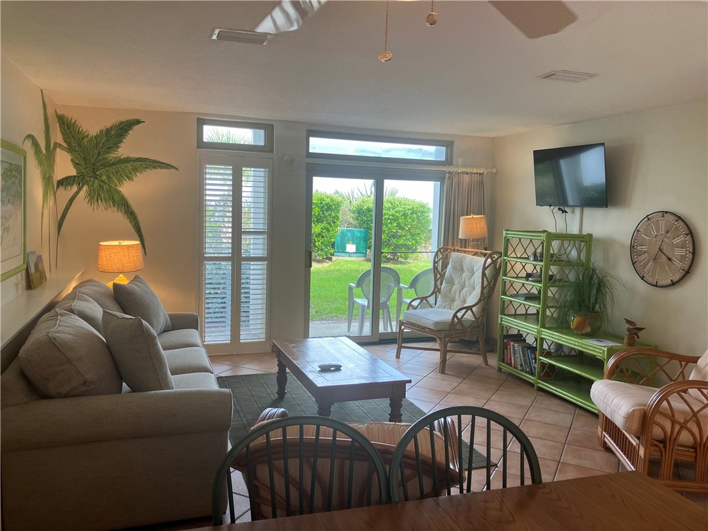 1175 North Beachview Drive North, Unit 105 Jekyll Island, GA 31527 - Photo 2 of 15 Living room