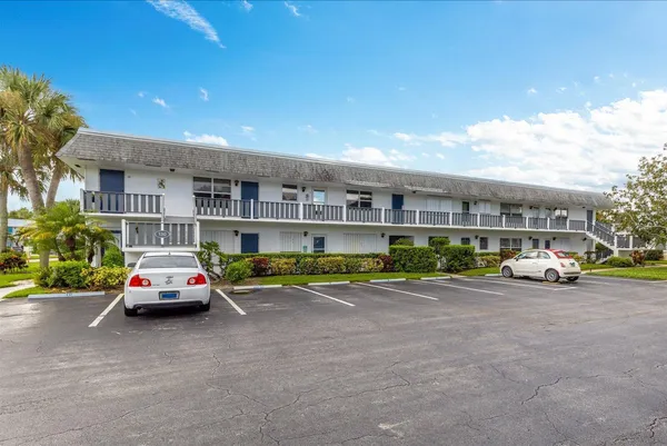$1,900 | 2929 Southeast Ocean Boulevard, Unit 130, Stuart, FL 34996