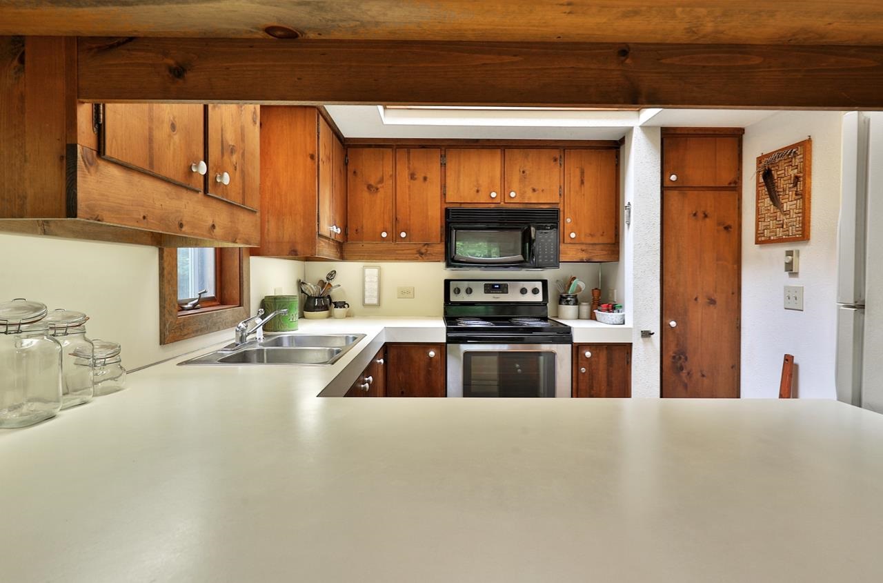 213 East Ash Road Plymouth, VT 05056 - Photo 14 of 31 Gallery Image 14