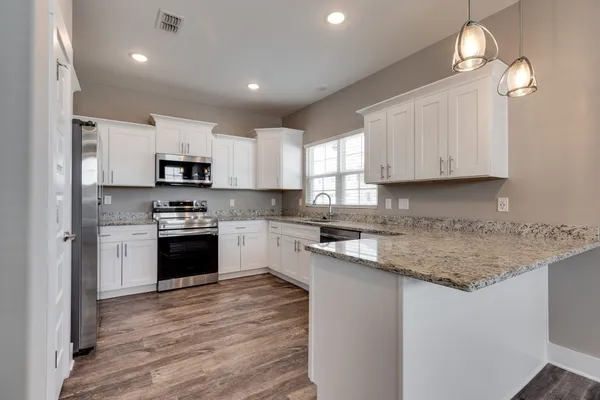 $2,400 | 2218 Welltown Lane, Murfreesboro, TN 37128