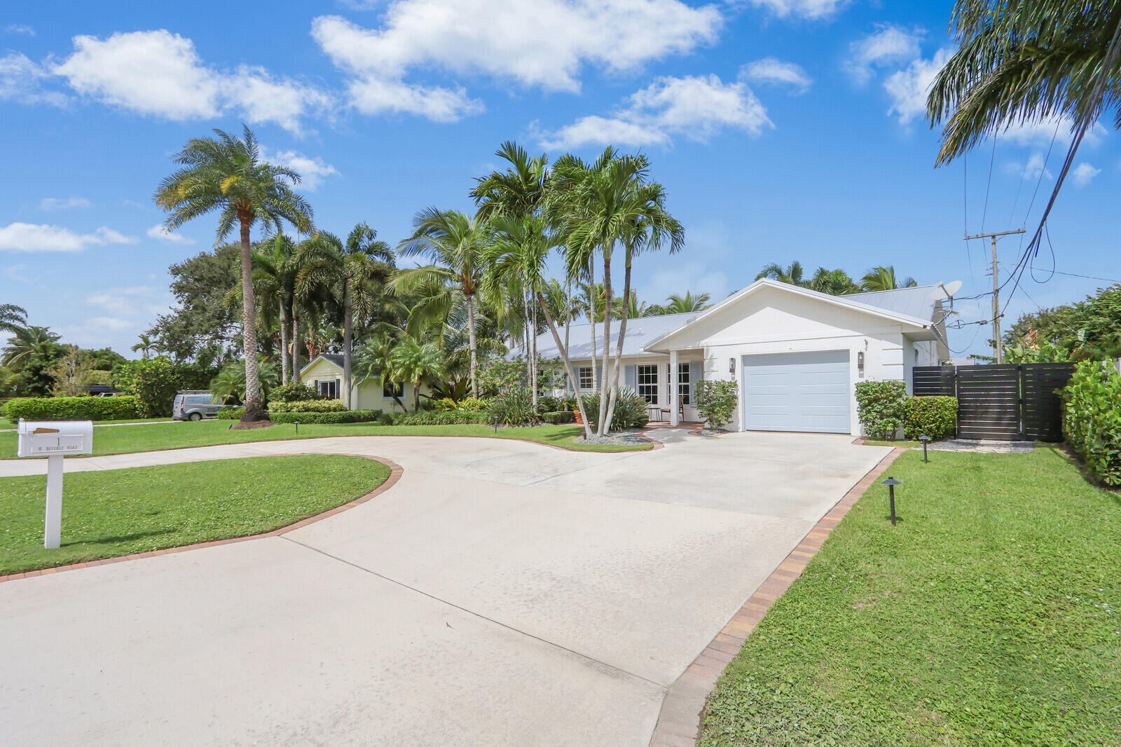 1 Beverly Road West Jupiter, FL 33469 - Photo 2 of 31 02_Image_2_mls