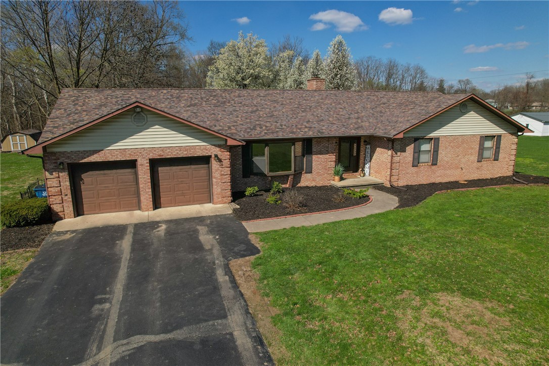 54 Del Vly Road Danville, IL 61832 - Photo 2 of 46