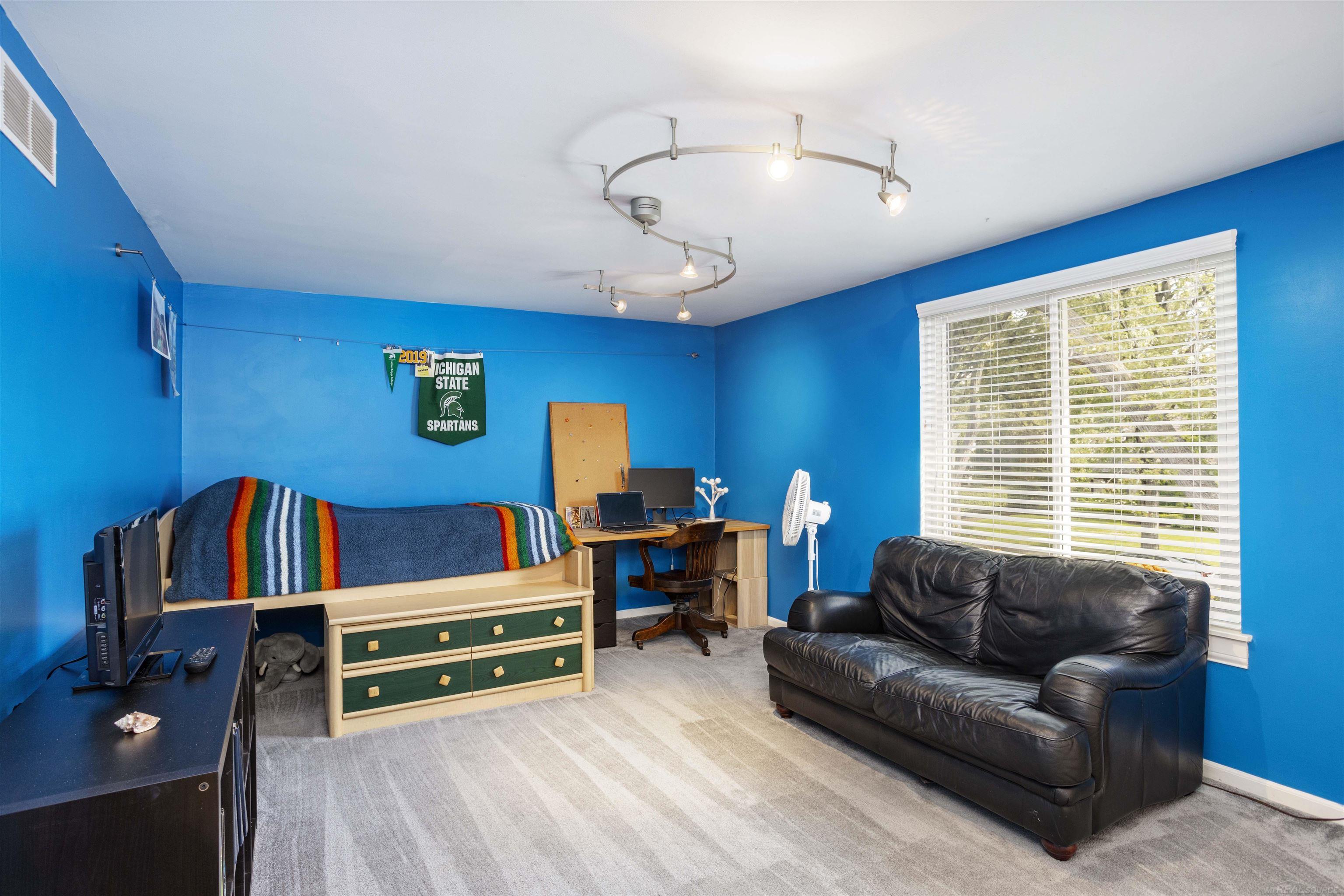 1039 Audubon Road Grosse Pointe, MI 48230 - Photo 32 of 61 50122528-31.JPG