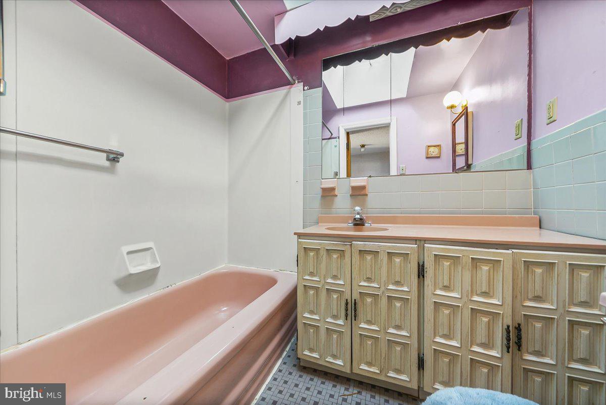 2038 Kent Road Folcroft, PA 19032 - Photo 12 of 17 Gallery Image 12