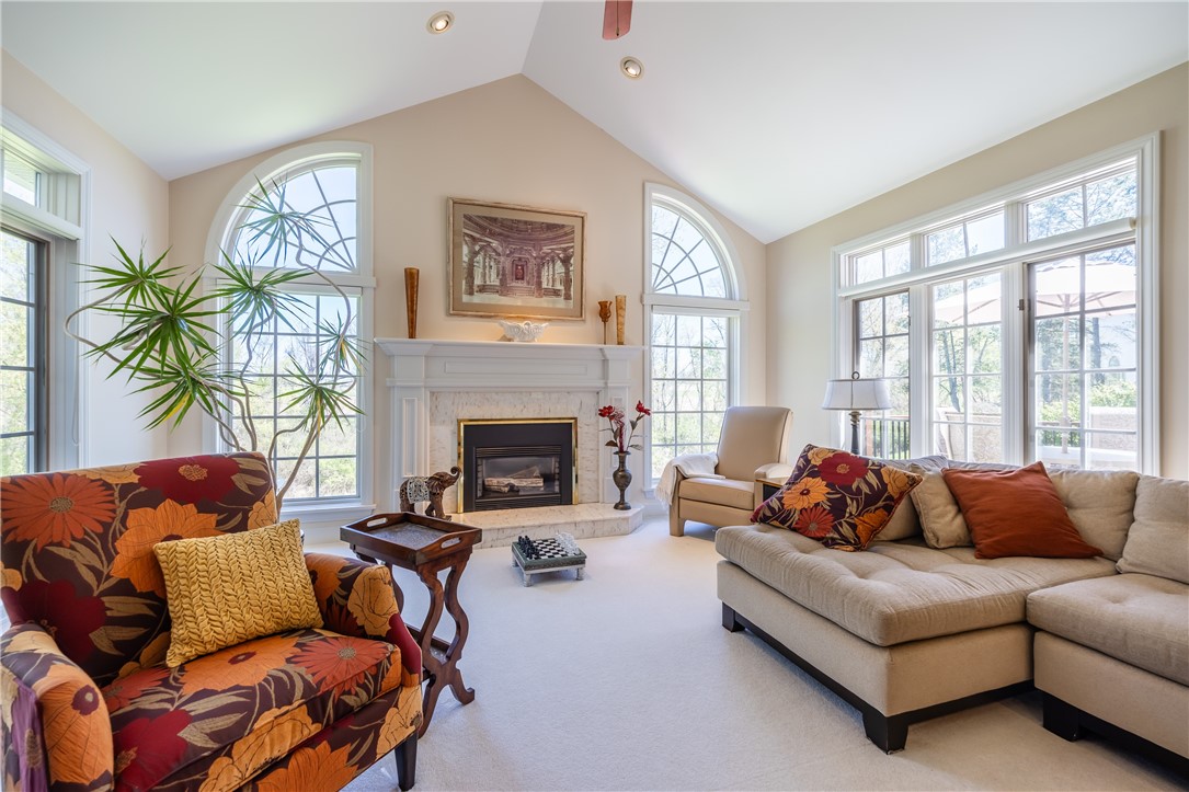 14 Ambergate Rise Pittsford, NY 14534 - Photo 15 of 50 CATHEDRAL CEILING GREAT ROOM!