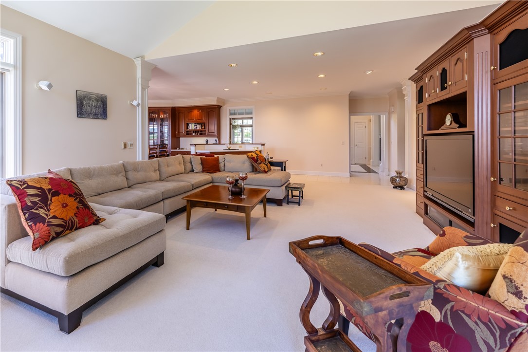 14 Ambergate Rise Pittsford, NY 14534 - Photo 17 of 50 CATHEDRAL CEILING GREAT ROOM!