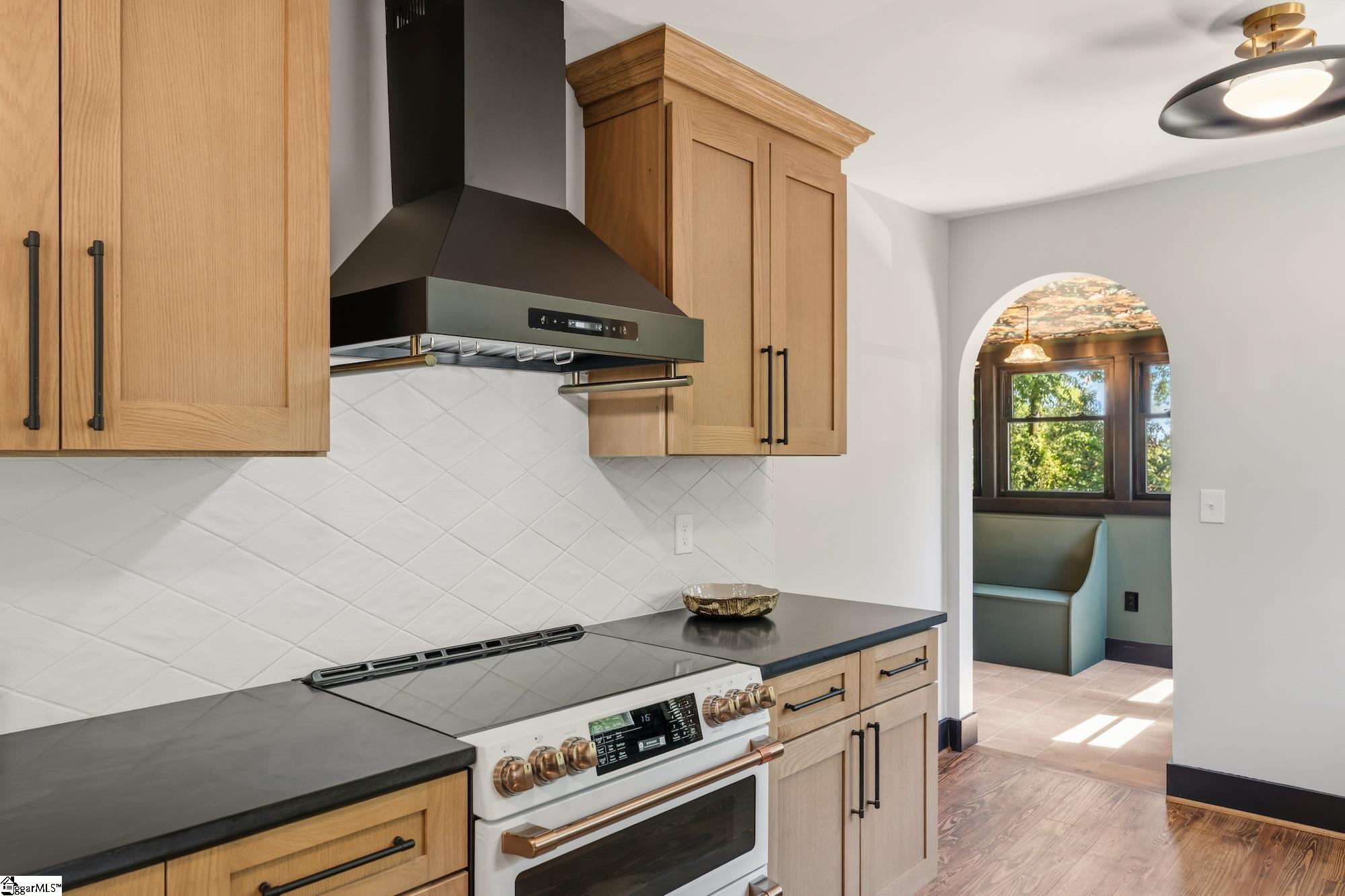 806 Perry Road Greenville, SC 29609 - Photo 14 of 35 Gallery Image 14