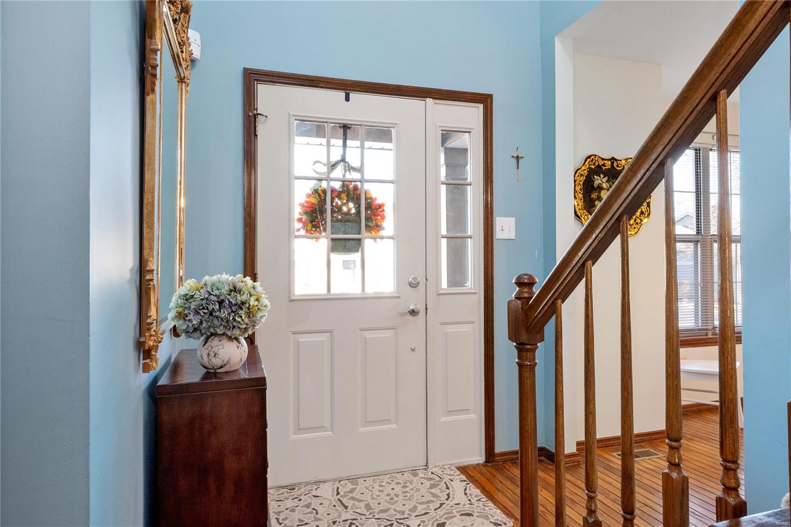 1915 Dewitt Ridge Drive Chesterfield, MO 63017 - Photo 2 of 26 Gallery Image 2