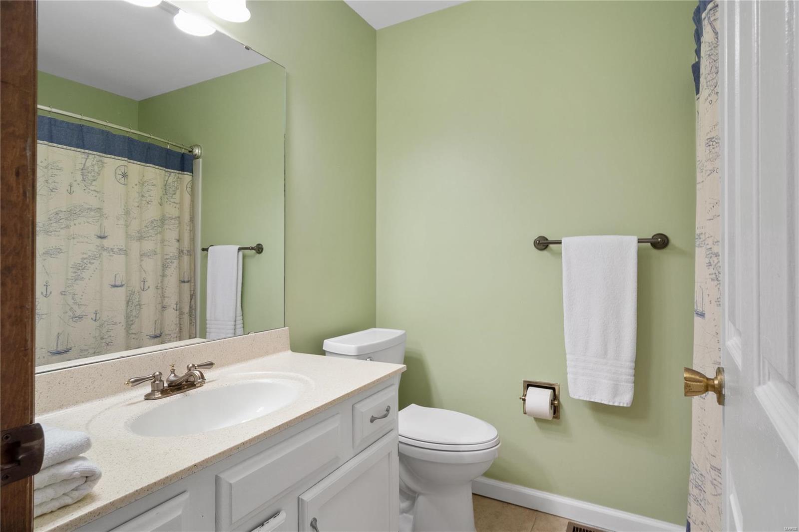 1915 Dewitt Ridge Drive Chesterfield, MO 63017 - Photo 17 of 26 Gallery Image 17