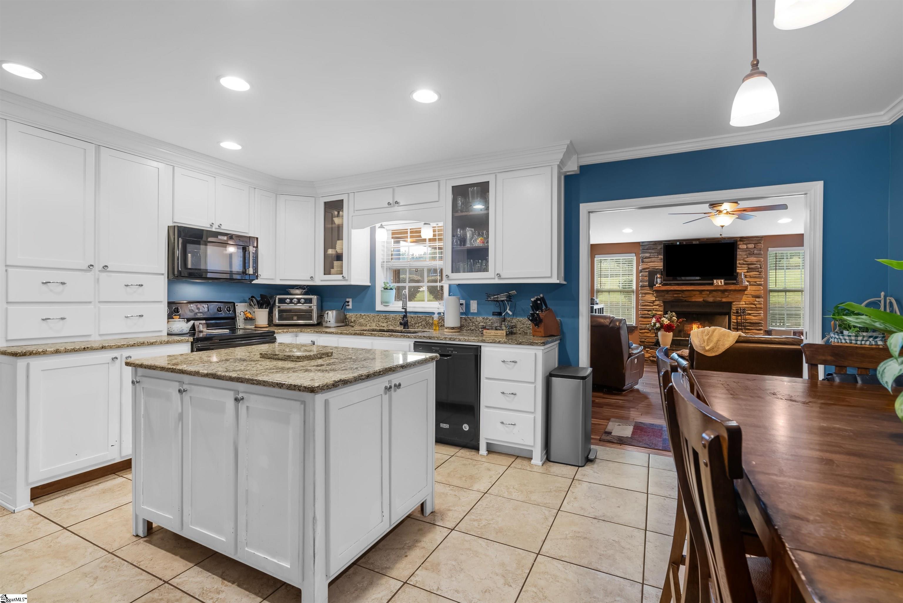 1216 White Road Piedmont, SC 29673 - Photo 8 of 49 Gallery Image 8