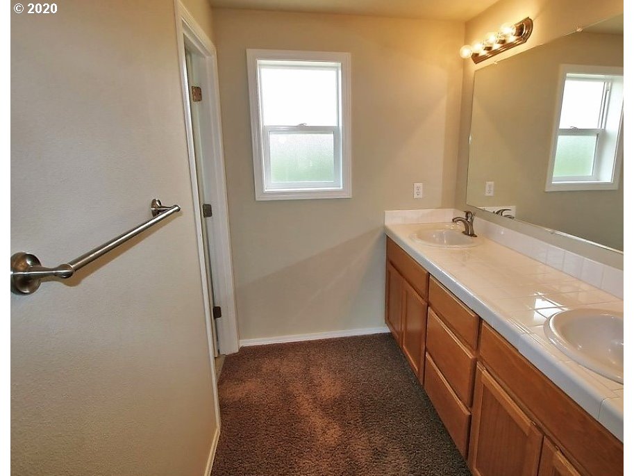 606 North 22nd Court Ridgefield, WA 98642 - Photo 10 of 15