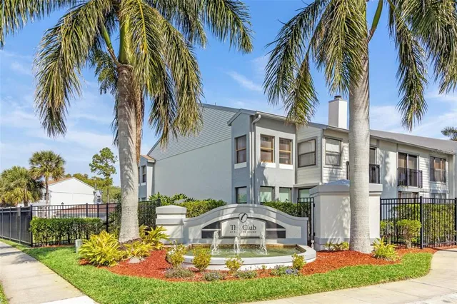 $1,900 | 2002 Blue Hawk Court, Unit 1723, Clearwater, FL 33762