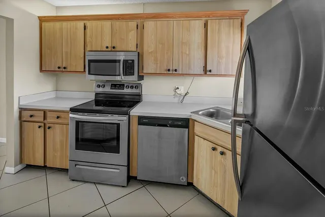 $1,900 | 2002 Blue Hawk Court, Unit 1723, Clearwater, FL 33762