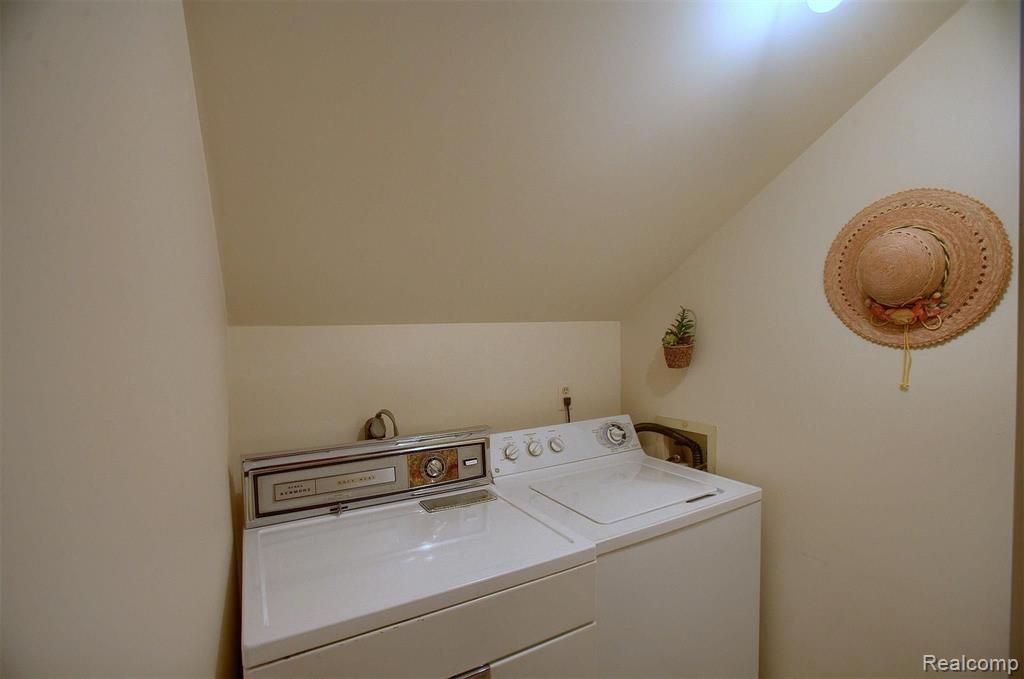 2403 Rochelle Park Drive Rochester Hills, MI 48309 - Photo 16 of 30