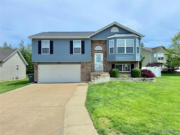 $299,900 | 6284 Twin Springs Boulevard, Cedar Hill, MO 63016