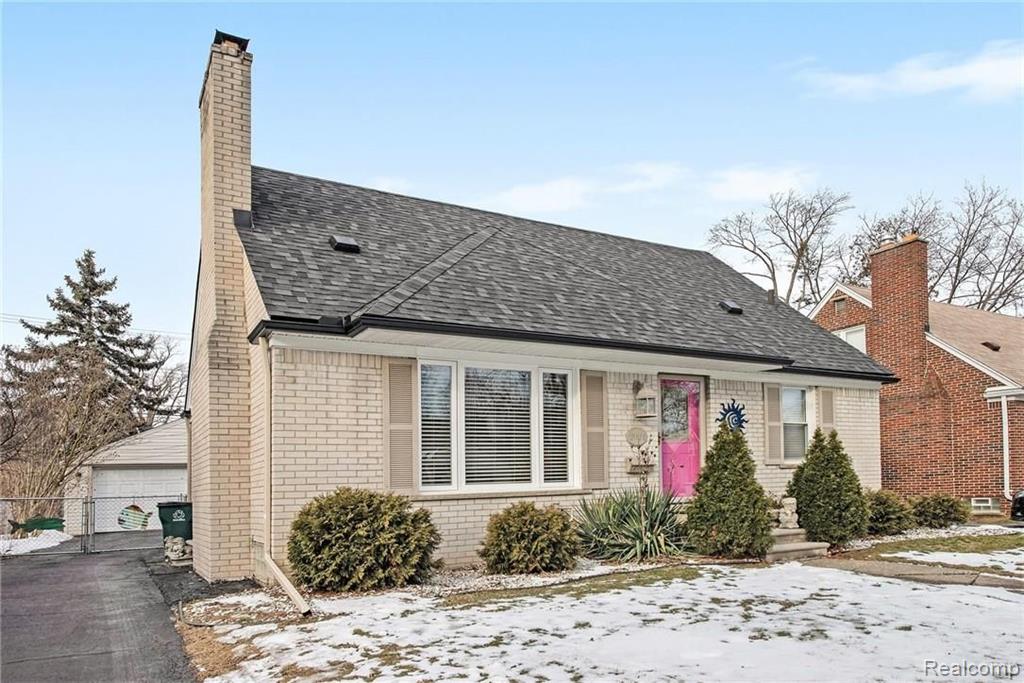 2024 Rosemont Road Berkley, MI 48072 - Photo 3 of 34