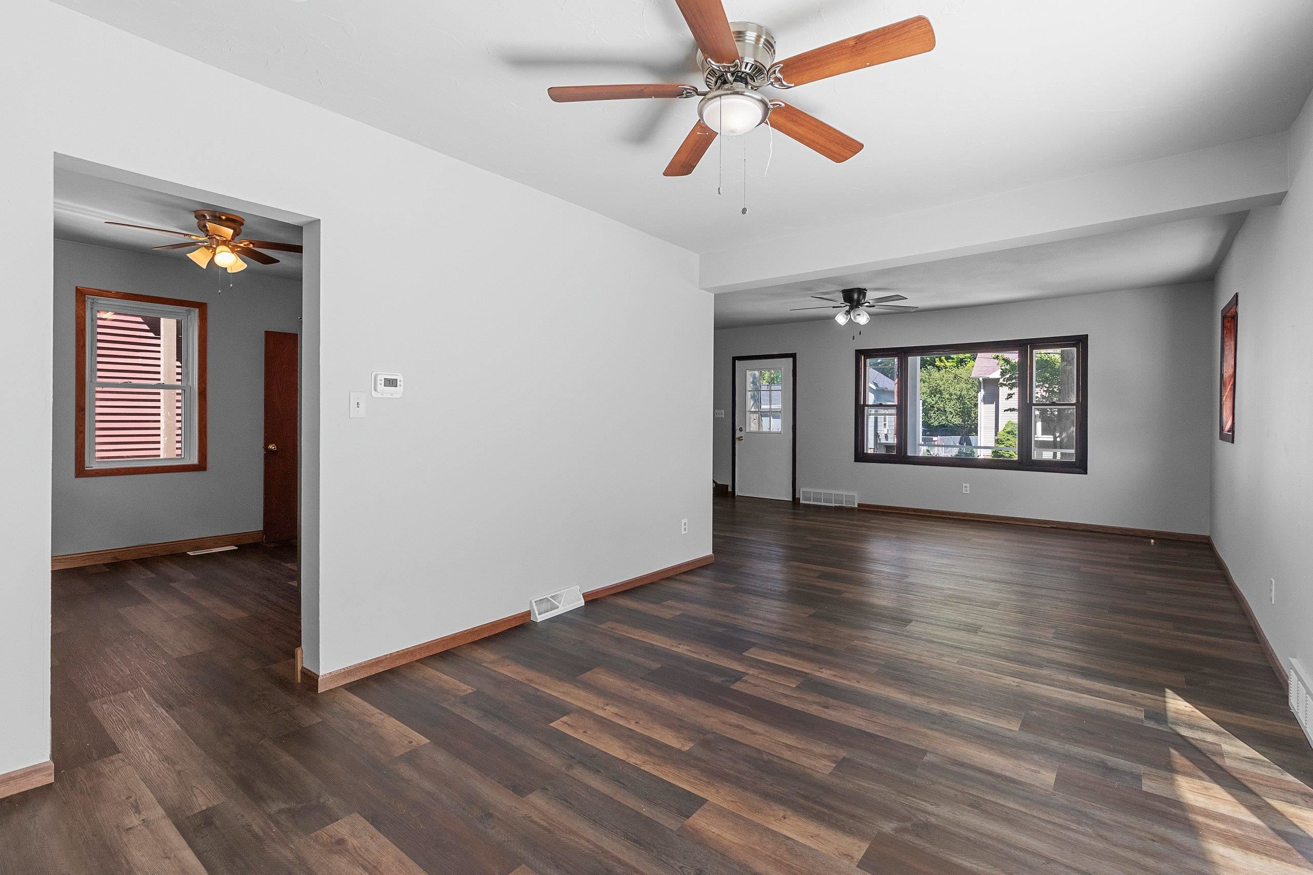 809 North Durkee Street Appleton, WI 54911 - Photo 7 of 31