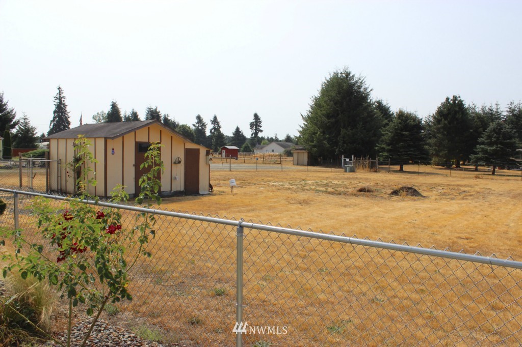 8643 180th Way Southwest Rochester, WA 98579 - Photo 5 of 22