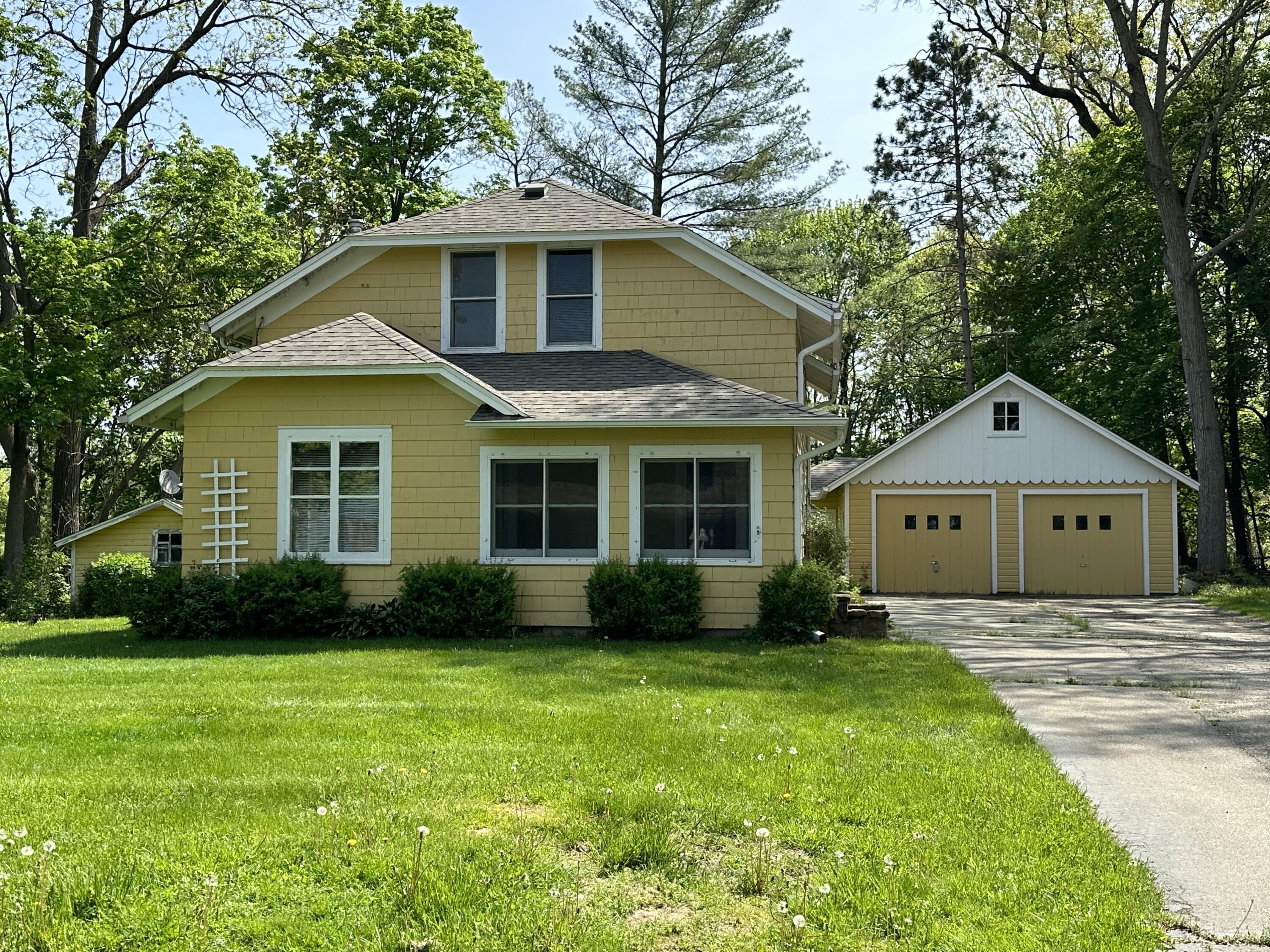463-471 Stuart Lake Road Marshall, MI 49068 - Photo 2 of 34 IMG-1300