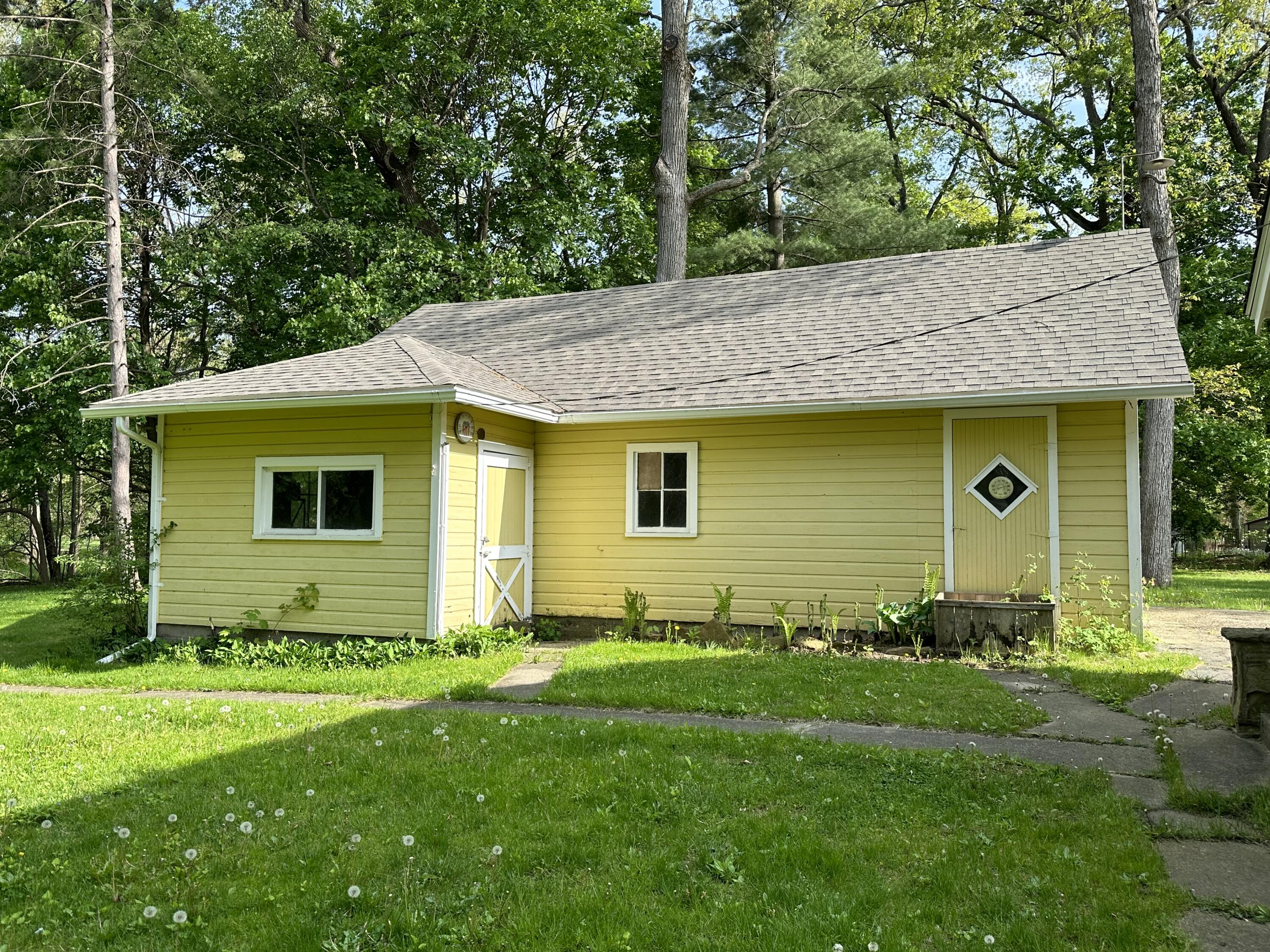 463-471 Stuart Lake Road Marshall, MI 49068 - Photo 32 of 34 IMG-1321