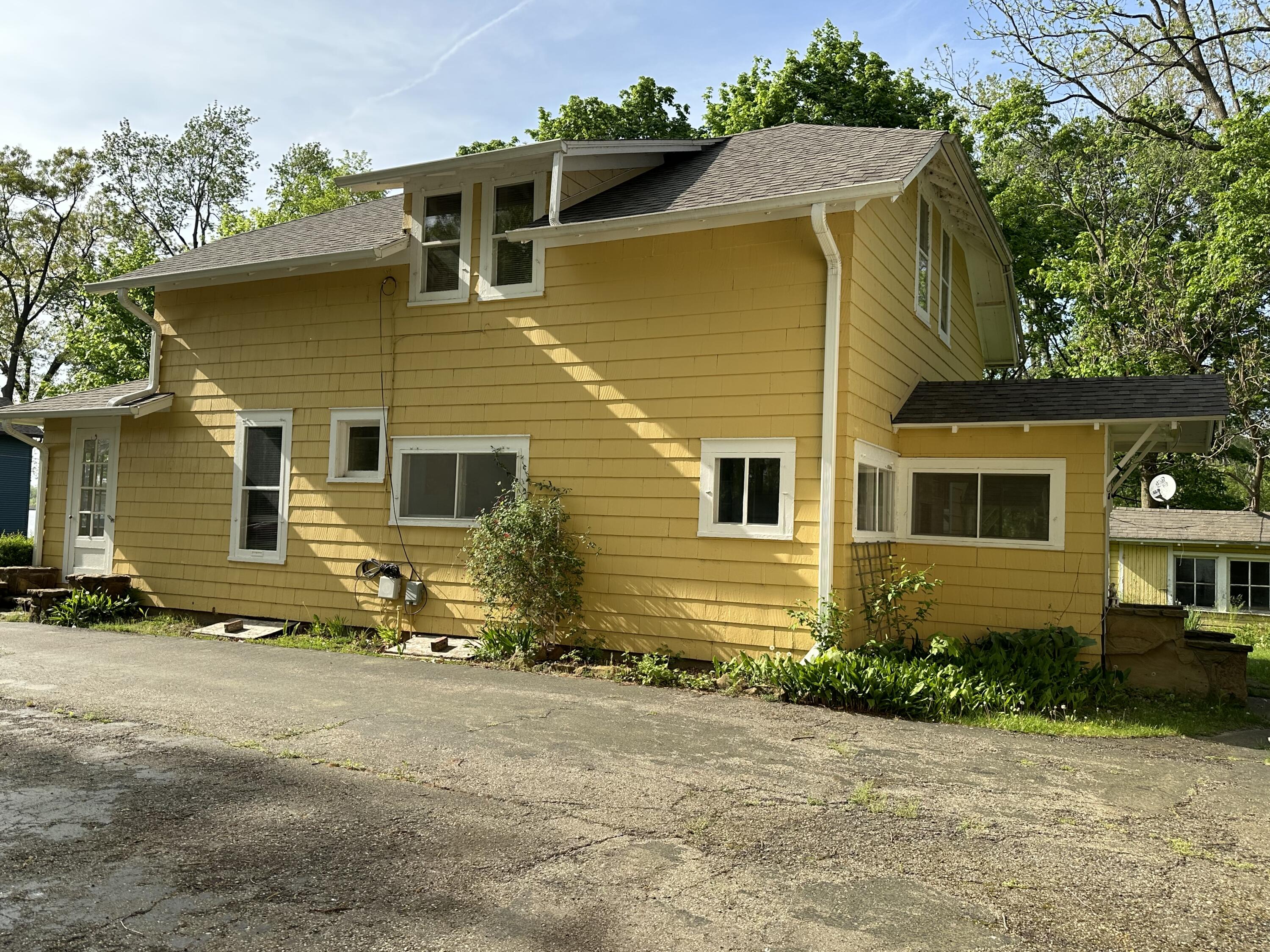 463-471 Stuart Lake Road Marshall, MI 49068 - Photo 33 of 34 IMG-1319