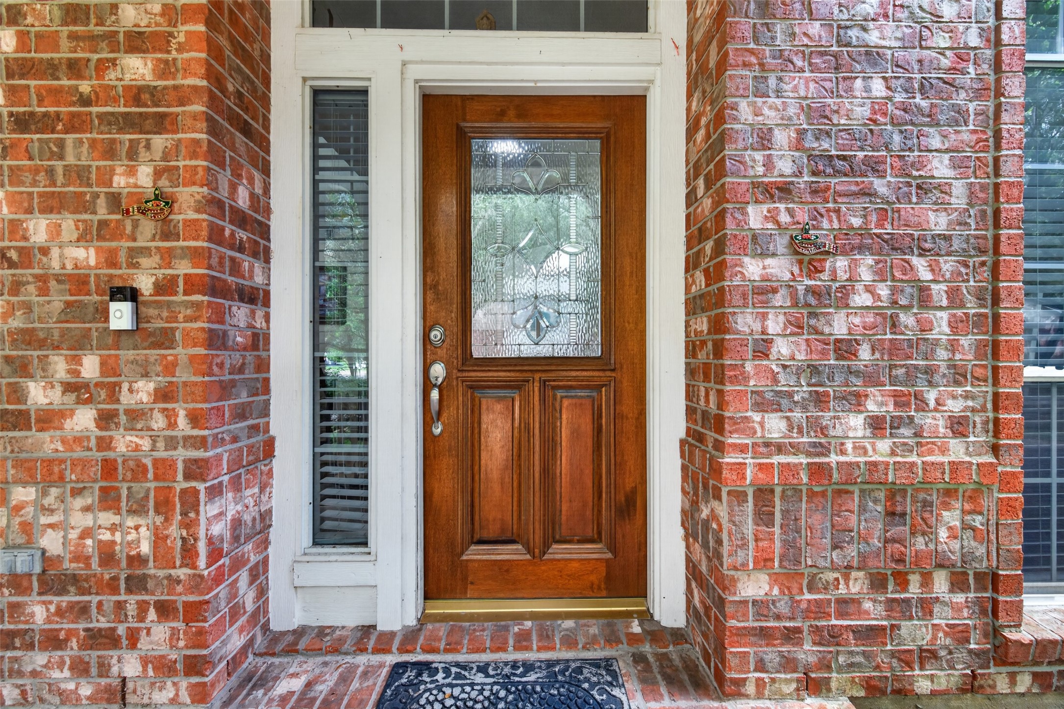 214 Kentwood Ridge Court Sugar Land, TX 77479 - Photo 3 of 38