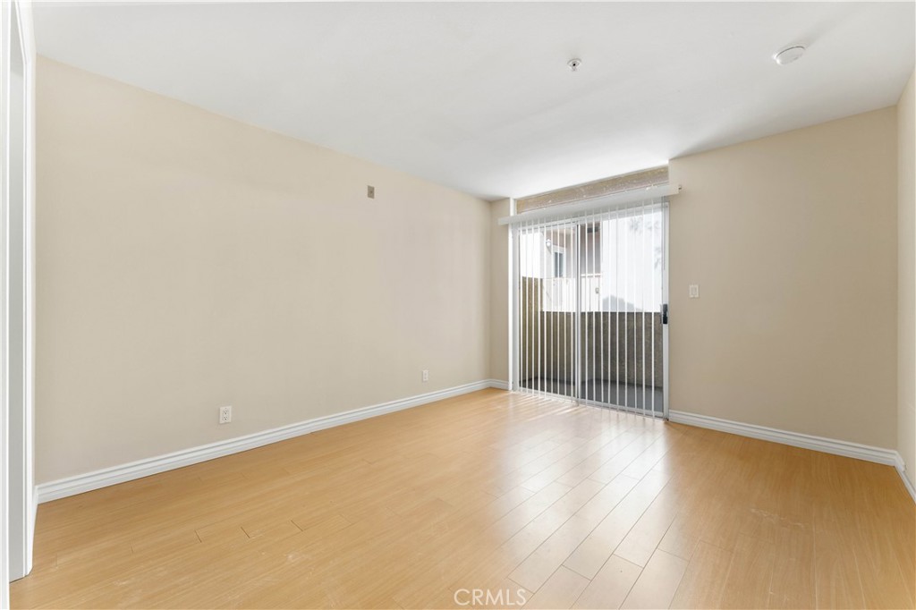 451 South Oakland Avenue, Unit 4 Pasadena, CA 91101 - Photo 15 of 23