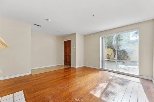 $3,800 | 451 South Oakland Avenue, Unit 4, Pasadena, CA 91101