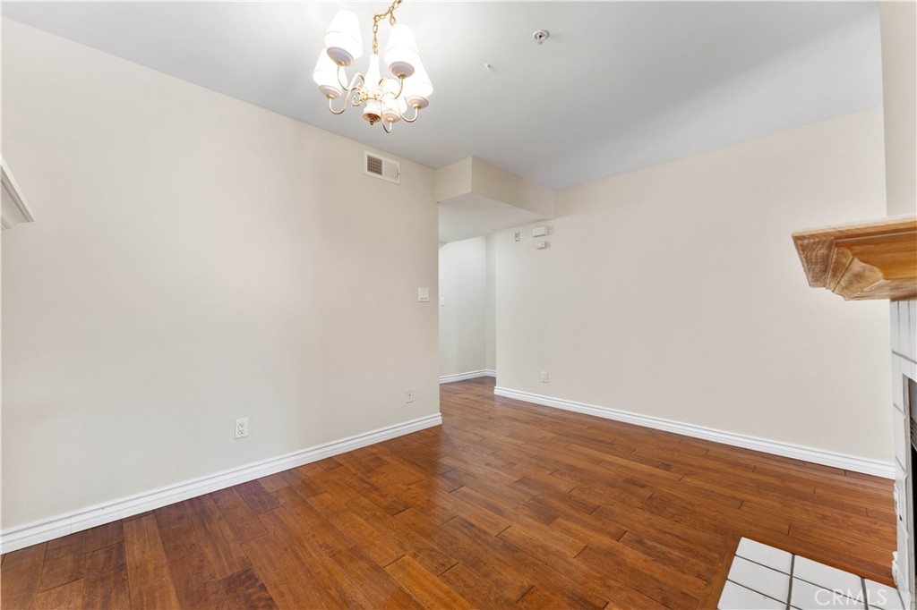 451 South Oakland Avenue, Unit 4 Pasadena, CA 91101 - Photo 5 of 23