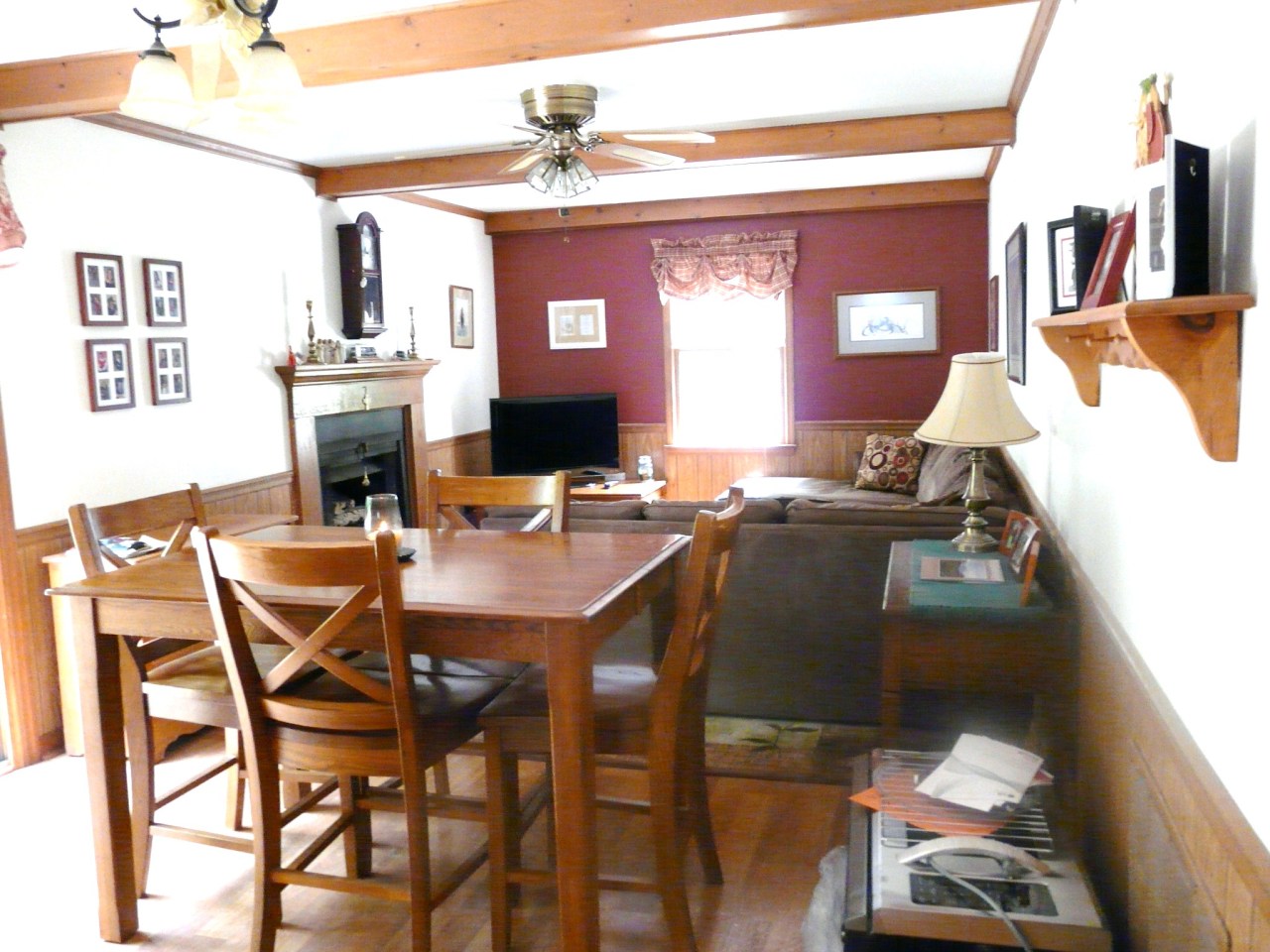 6030 Burnham Road Roanoke, VA 24018 - Photo 8 of 19 Family Room