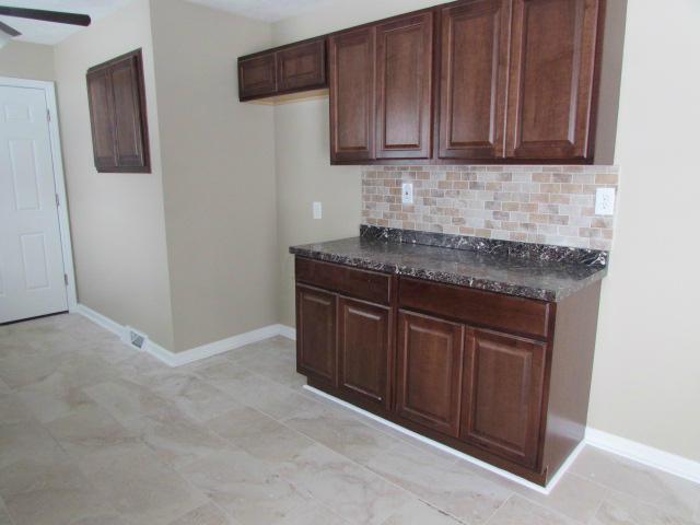 270 Overdrive Road Newark, OH 43056 - Photo 5 of 12 Gallery Image 5