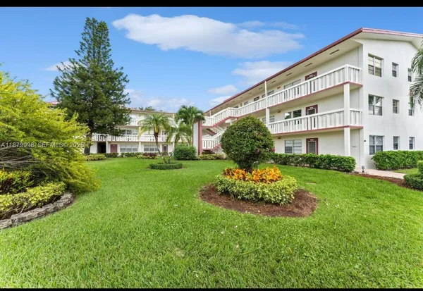 $1,300 | 22 Brighton A, Unit 22, Boca Raton, FL 33434