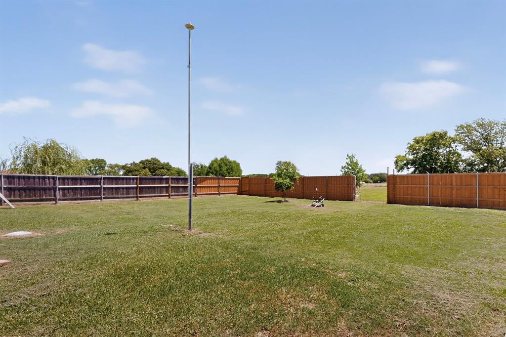 3671 Sundown Road Greenville, TX 75402 - Photo 8 of 40