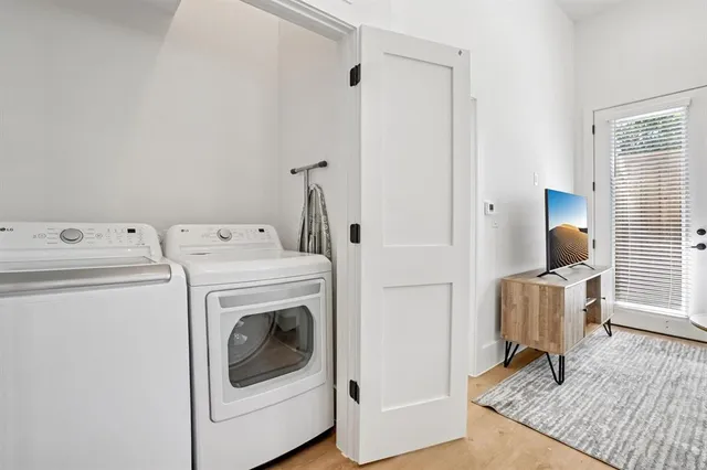 $1,999 | 6418 Maple Avenue, Unit 304, Dallas, TX 75235