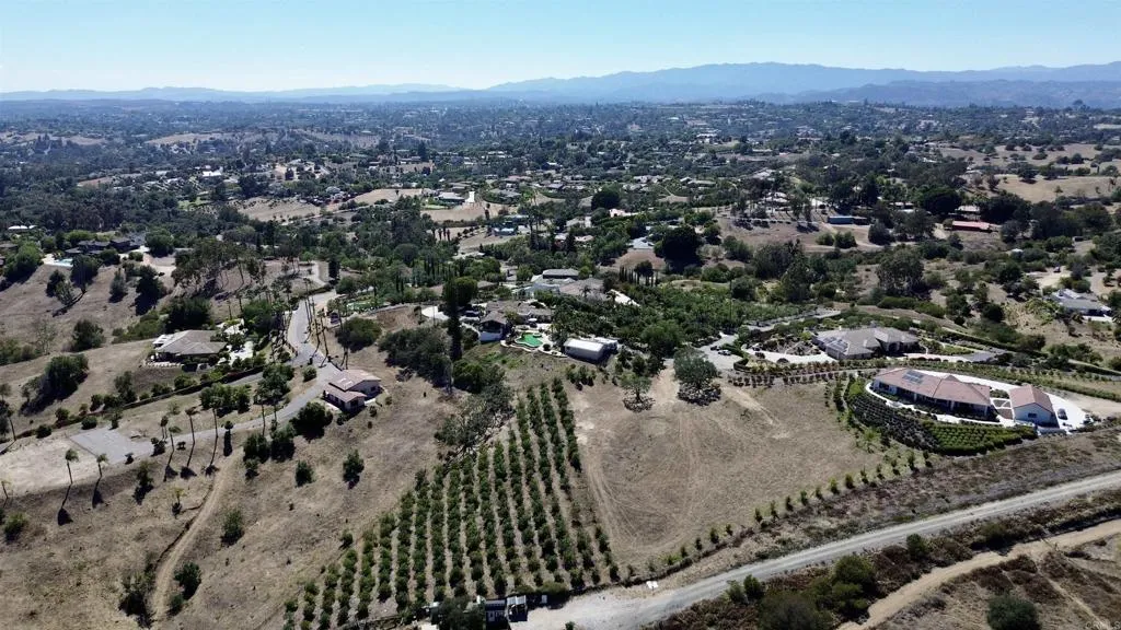 Hawks View Fallbrook, CA 92028 - Photo 35 of 36