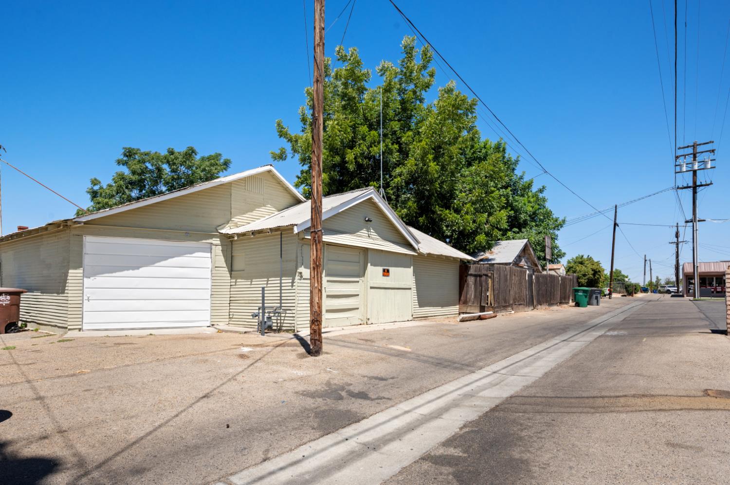 610 P Street Sanger, CA 93657 - Photo 25 of 26