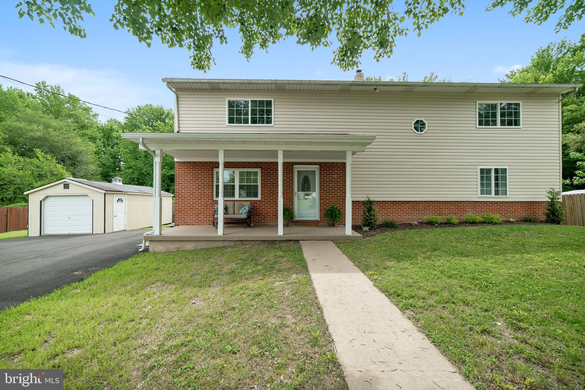 1023 Beach Road Baltimore, MD 21221 - Photo 2 of 31