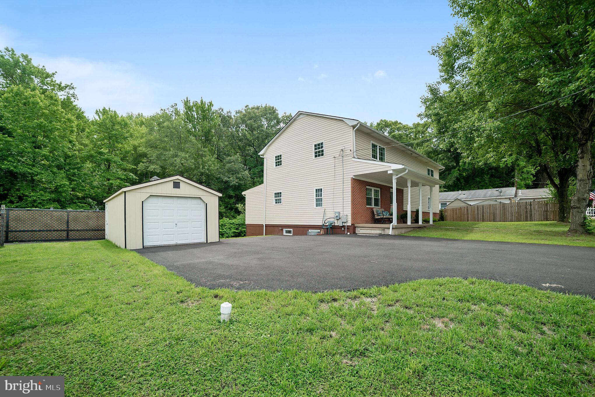 1023 Beach Road Baltimore, MD 21221 - Photo 4 of 31