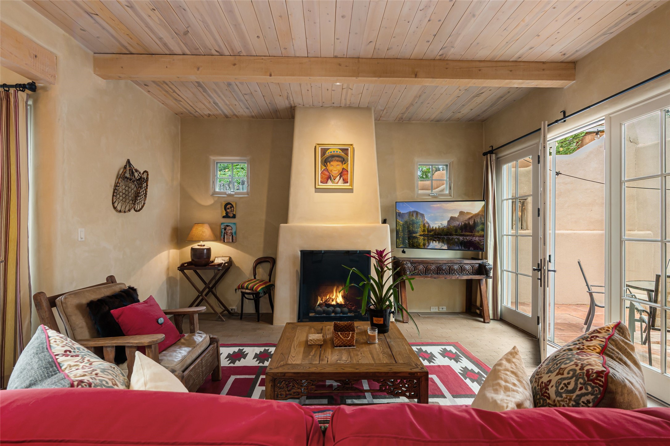 1 Cerro Gordo Road, Unit B Santa Fe, NM 87501 - Photo 1 of 25 Comfortable central living room