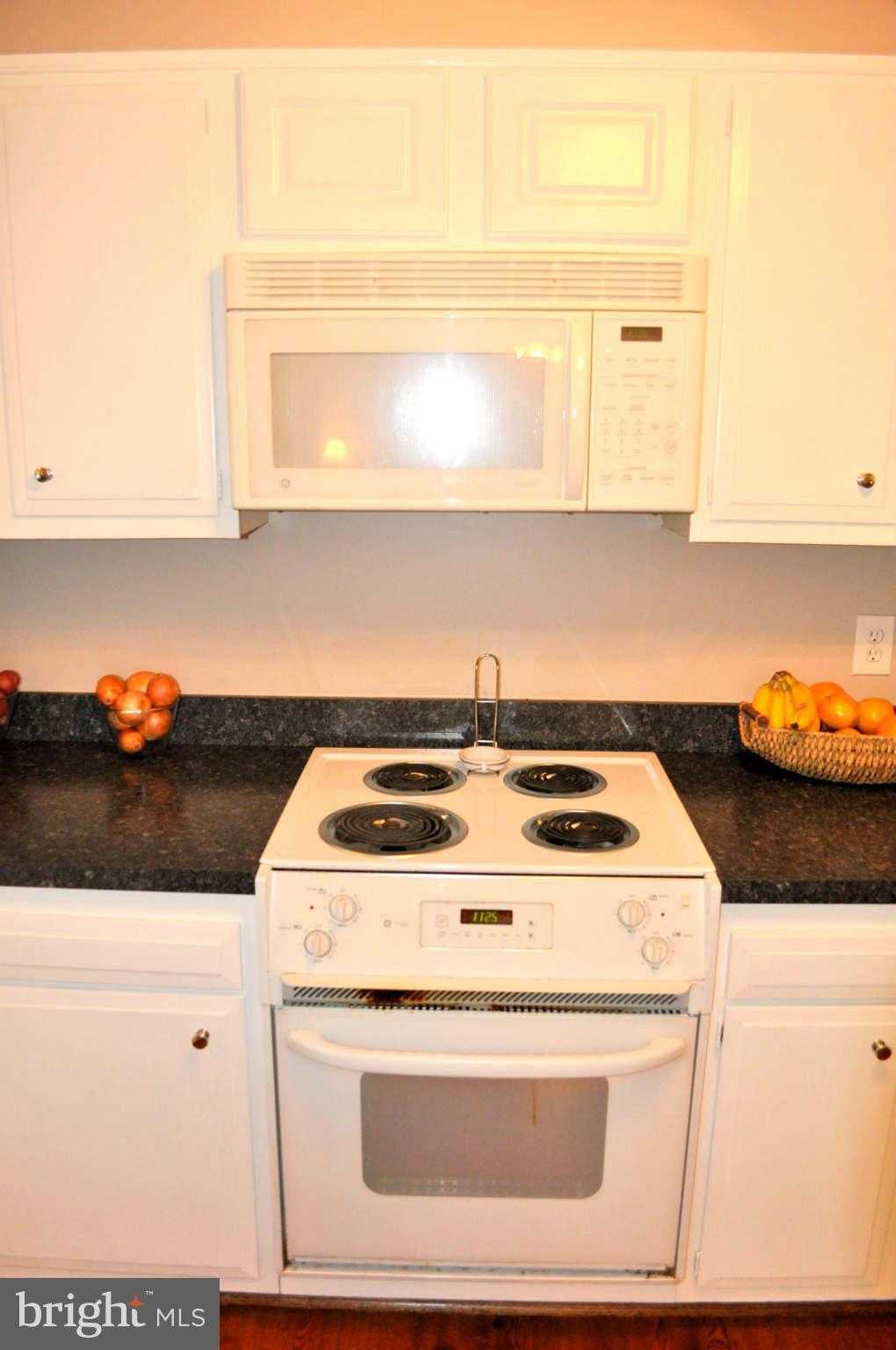 438 Ferry Road Fredericksburg, VA 22405 - Photo 4 of 29 Kitchen
