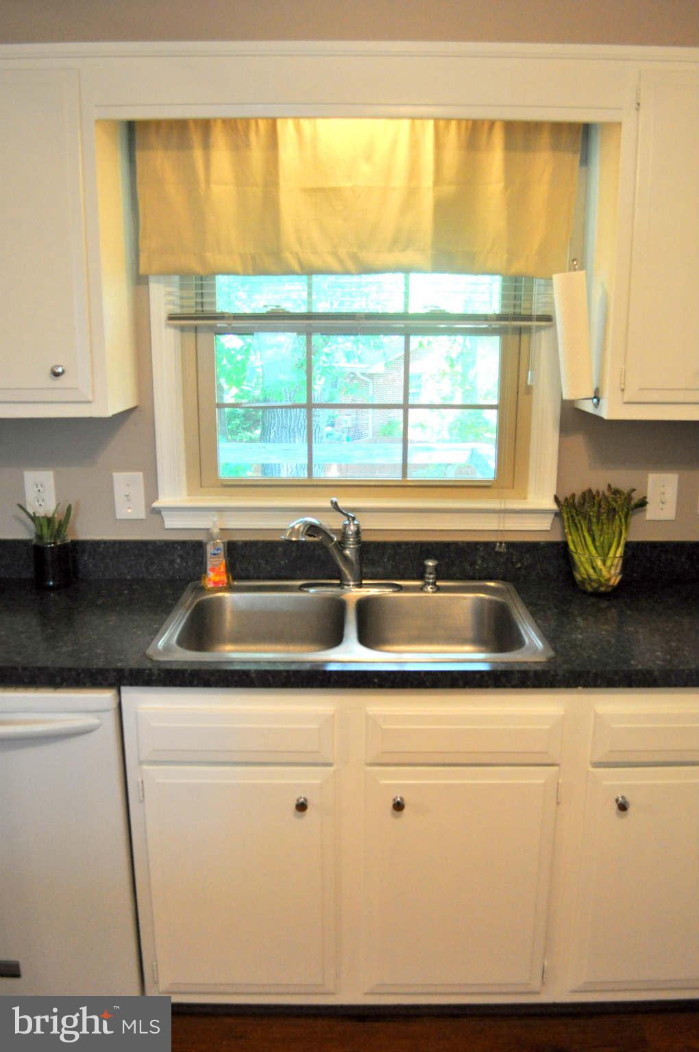 438 Ferry Road Fredericksburg, VA 22405 - Photo 5 of 29 Kitchen