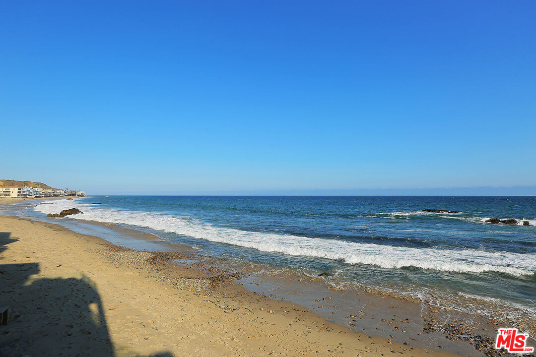 24916 Malibu Road Malibu, CA 90265 - Photo 13 of 39