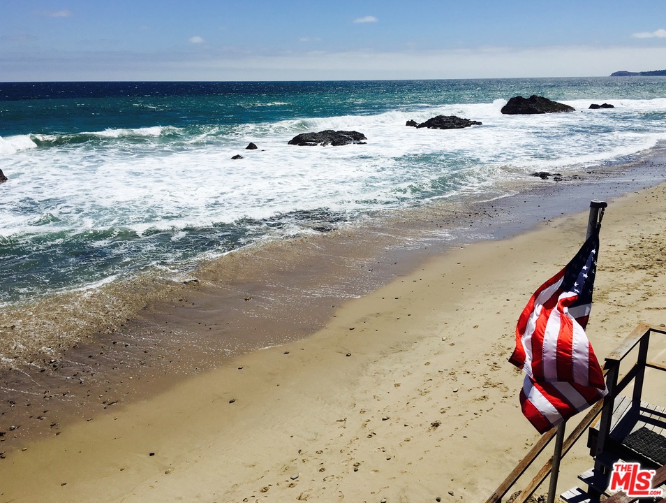 24916 Malibu Road Malibu, CA 90265 - Photo 3 of 39