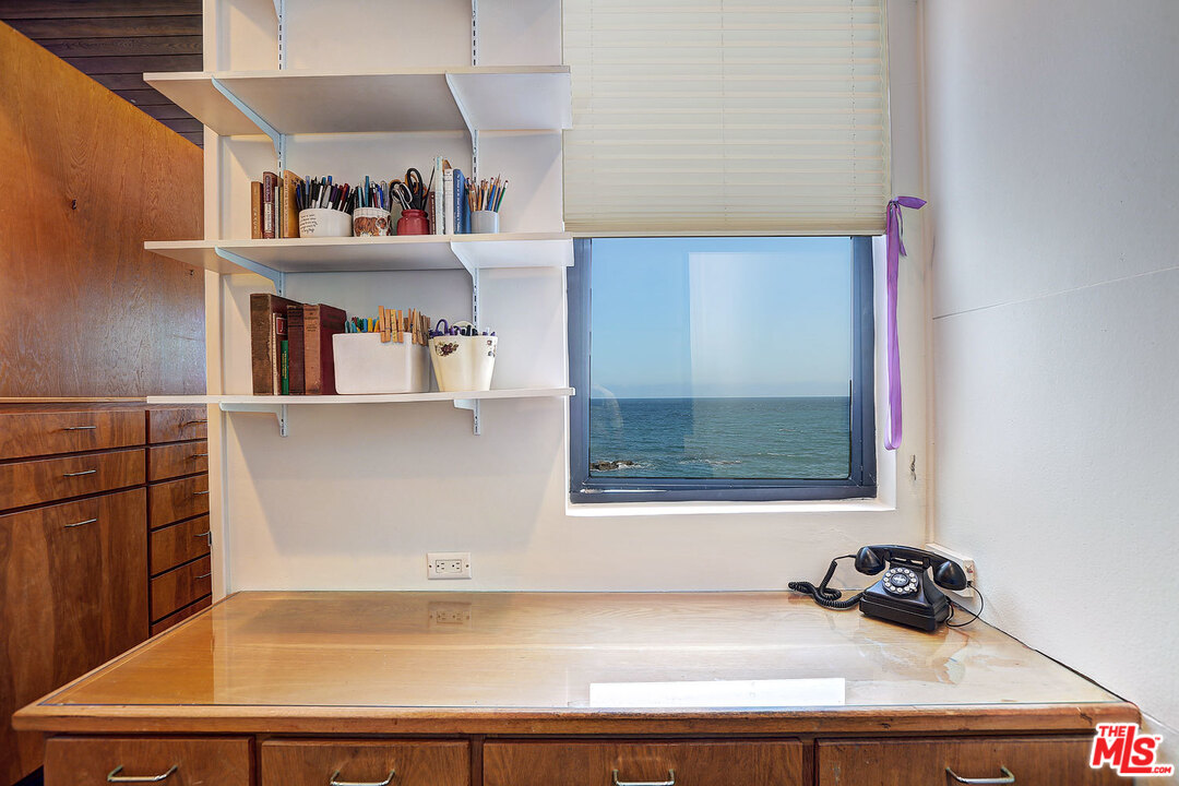 24916 Malibu Road Malibu, CA 90265 - Photo 25 of 39