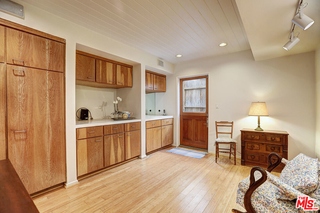 24916 Malibu Road Malibu, CA 90265 - Photo 27 of 39