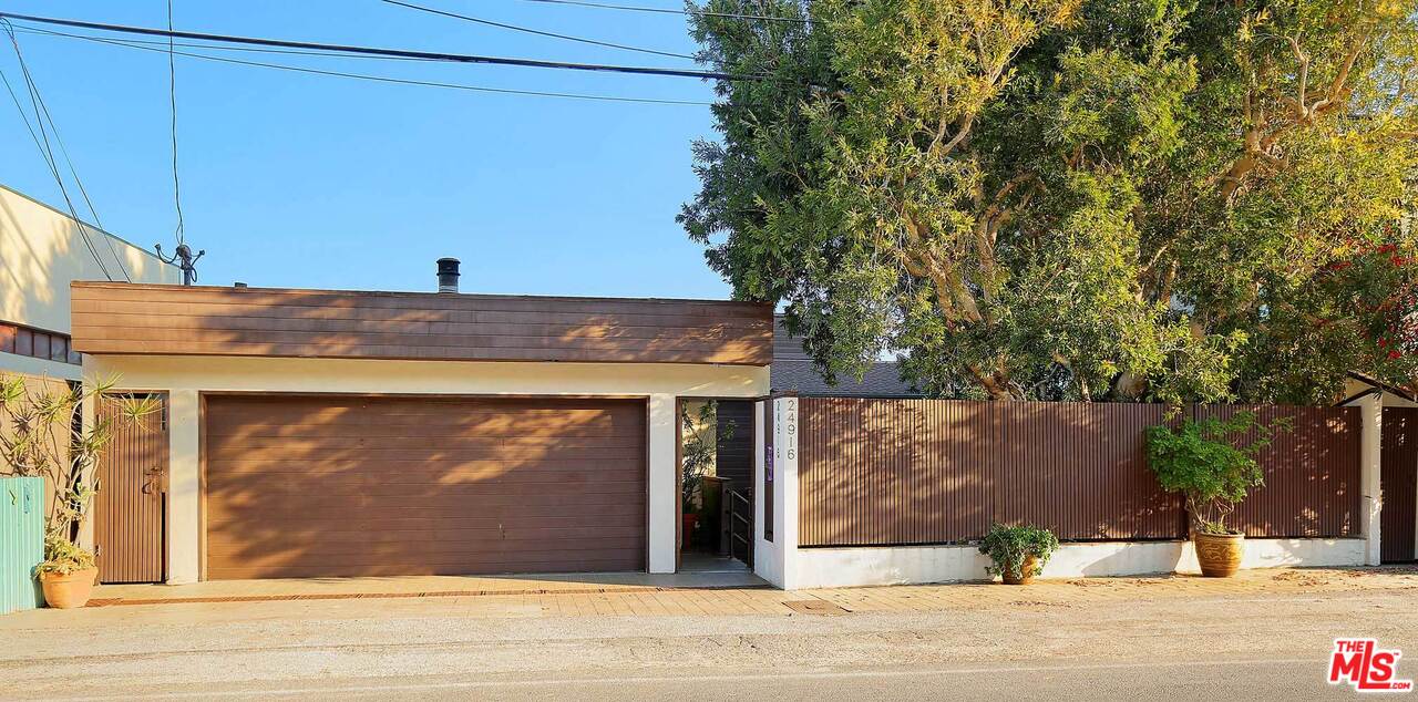 24916 Malibu Road Malibu, CA 90265 - Photo 4 of 39