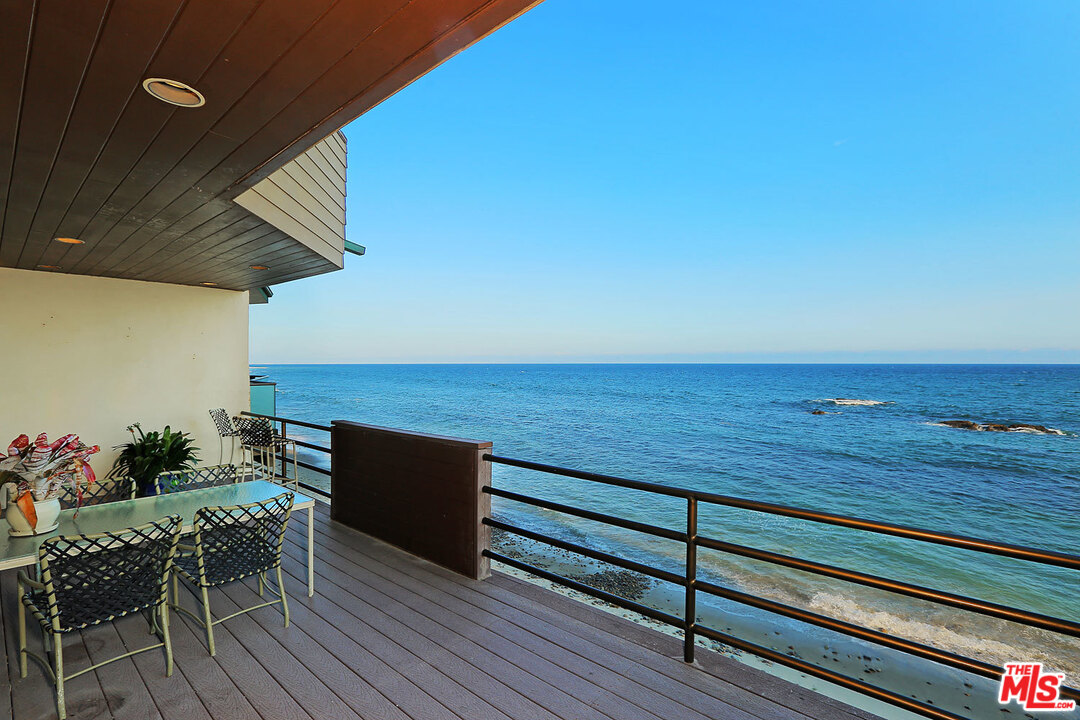 24916 Malibu Road Malibu, CA 90265 - Photo 10 of 39