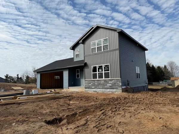 $399,900 | 1801 Southland Lane, New London, WI 54961