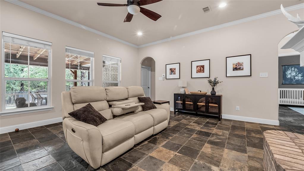 1011 Sister Grove Road Van Alstyne, TX 75495 - Photo 5 of 33