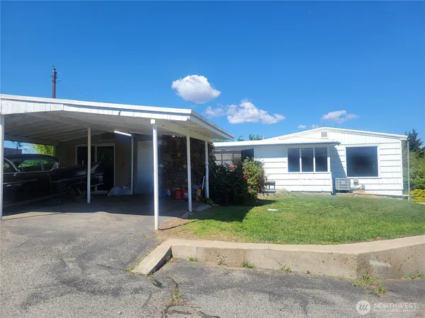 $550,000 | 1823 N Road, Wenatchee, WA 98801